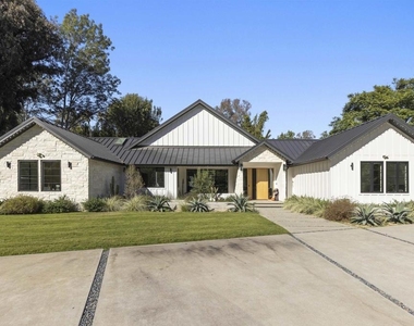 4874 Sun Valley Rd - Photo Thumbnail 5