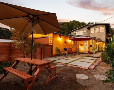 5643 Linda Rosa Ave - Photo Thumbnail 5