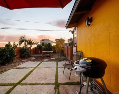5643 Linda Rosa Ave - Photo Thumbnail 7