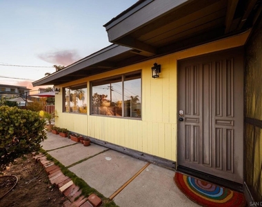 5643 Linda Rosa Ave - Photo Thumbnail 54