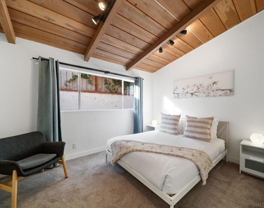 5643 Linda Rosa Ave - Photo Thumbnail 36