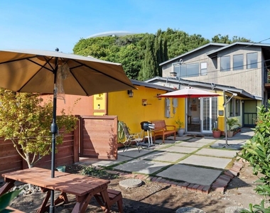 5643 Linda Rosa Ave - Photo Thumbnail 10