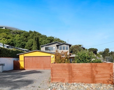 5643 Linda Rosa Ave - Photo Thumbnail 9
