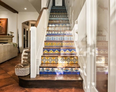 618 Gravilla Pl - Photo Thumbnail 9