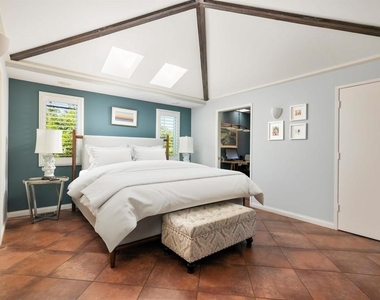 618 Gravilla Pl - Photo Thumbnail 33