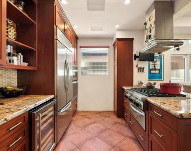 618 Gravilla Pl - Photo Thumbnail 21