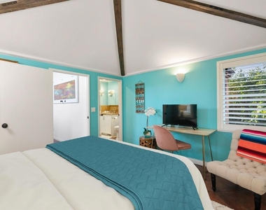 618 Gravilla Pl - Photo Thumbnail 43