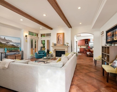 618 Gravilla Pl - Photo Thumbnail 10