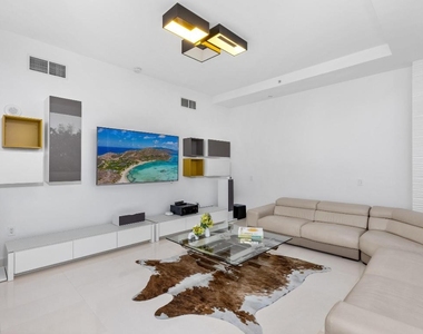 1000 S Ocean Boulevard - Photo Thumbnail 5