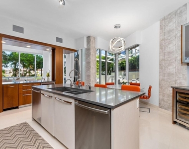 1000 S Ocean Boulevard - Photo Thumbnail 15