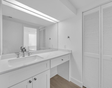 529 S Flagler Dr - Photo Thumbnail 12