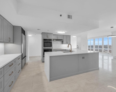 529 S Flagler Dr - Photo Thumbnail 4