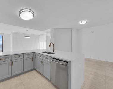 529 S Flagler Dr - Photo Thumbnail 2