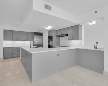 529 S Flagler Dr - Photo Thumbnail 1