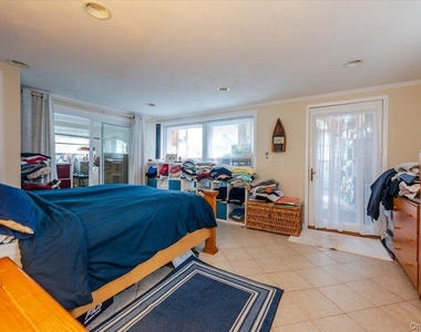1 Bellmore Avenue - Photo Thumbnail 10