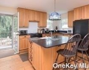20 Clairedale Drive - Photo Thumbnail 5