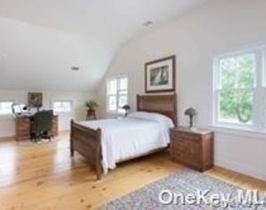 20 Clairedale Drive - Photo Thumbnail 7