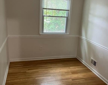 14363 Berkshire Drive - Photo Thumbnail 8