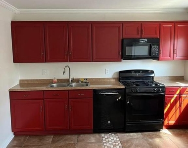 14363 Berkshire Drive - Photo Thumbnail 2