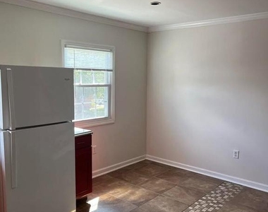 14363 Berkshire Drive - Photo Thumbnail 3