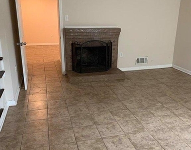 14363 Berkshire Drive - Photo Thumbnail 15