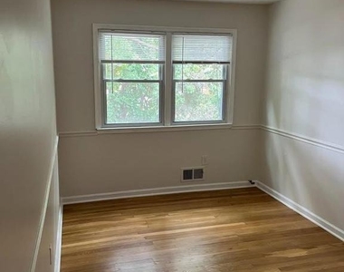 14363 Berkshire Drive - Photo Thumbnail 7