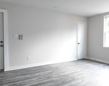 4306 Halley Terrace Place Se - Photo Thumbnail 1