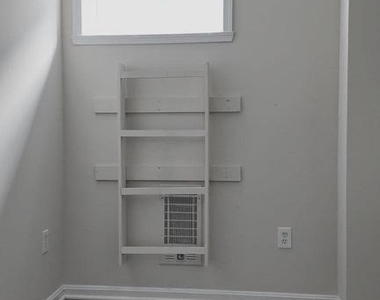 4306 Halley Terrace Place Se - Photo Thumbnail 7