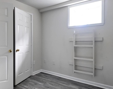 4306 Halley Terrace Place Se - Photo Thumbnail 6
