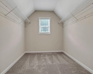 1852 Auburn Road - Photo Thumbnail 14