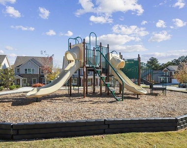 1852 Auburn Road - Photo Thumbnail 21
