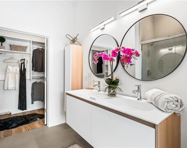 1155 Custer Avenue Se - Photo Thumbnail 9
