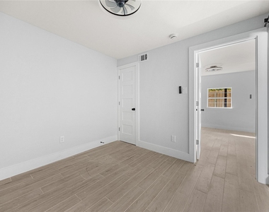 3229 Holman Street - Photo Thumbnail 26