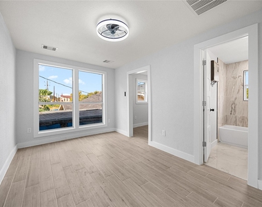 3229 Holman Street - Photo Thumbnail 7