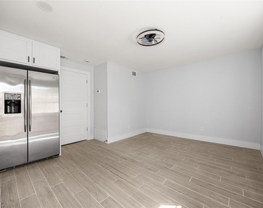 3229 Holman Street - Photo Thumbnail 22