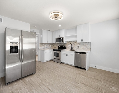 3229 Holman Street - Photo Thumbnail 17