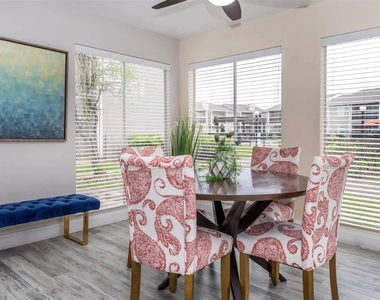 201 Dixie Drive - Photo Thumbnail 2