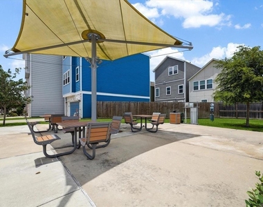 5443 Camaguey Street - Photo Thumbnail 24