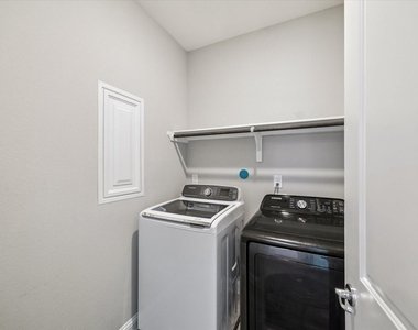 5443 Camaguey Street - Photo Thumbnail 18
