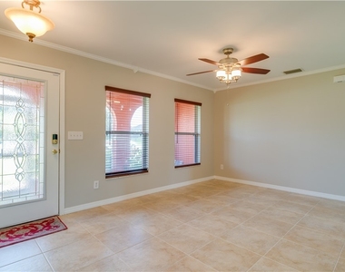 8130 Fountain Mist Boulevard - Photo Thumbnail 7