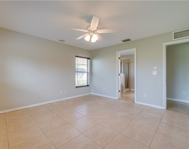 8130 Fountain Mist Boulevard - Photo Thumbnail 15