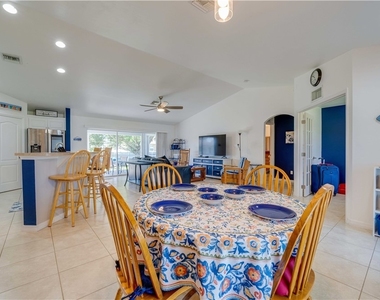 3322 Nw 5th Terrace - Photo Thumbnail 11