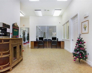 8244 Key Royal Circle - Photo Thumbnail 20
