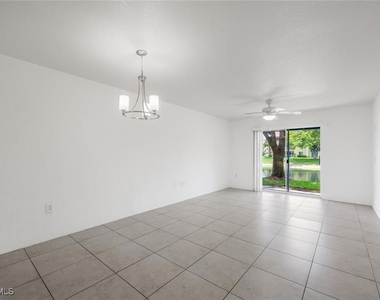 8244 Key Royal Circle - Photo Thumbnail 10