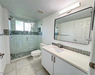 8244 Key Royal Circle - Photo Thumbnail 5