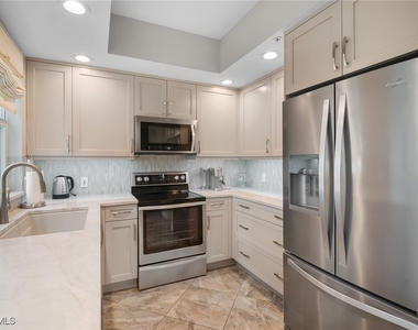 300 Dunes Boulevard - Photo Thumbnail 15