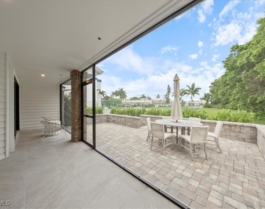 569 Park Shore Drive - Photo Thumbnail 12