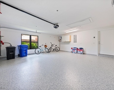 569 Park Shore Drive - Photo Thumbnail 21