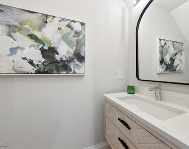 569 Park Shore Drive - Photo Thumbnail 5