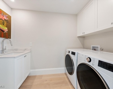 569 Park Shore Drive - Photo Thumbnail 20
